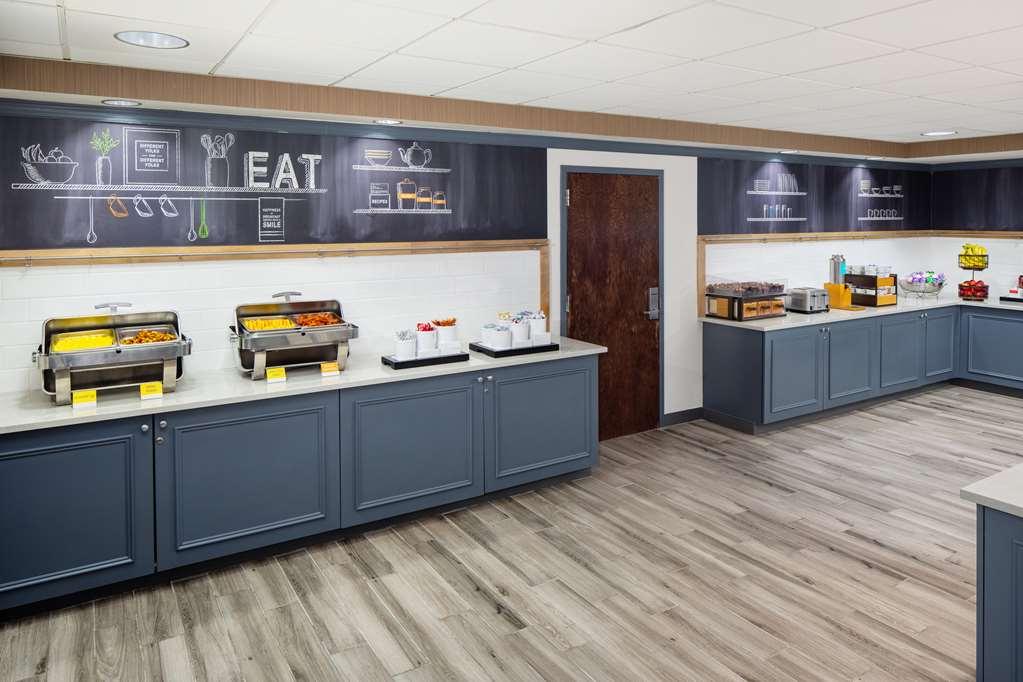 Hampton Inn By Hilton Garden City Long Island Restaurante foto