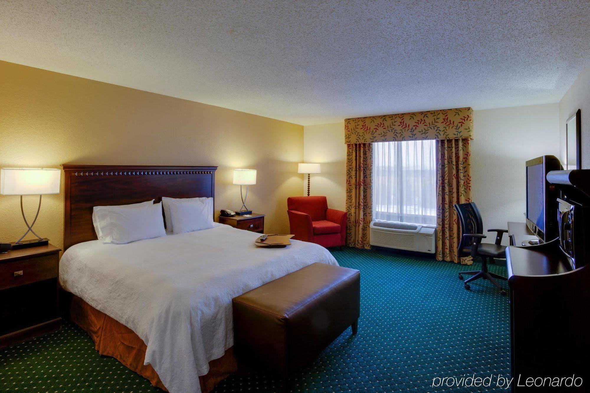 Hampton Inn By Hilton Garden City Long Island Exterior foto